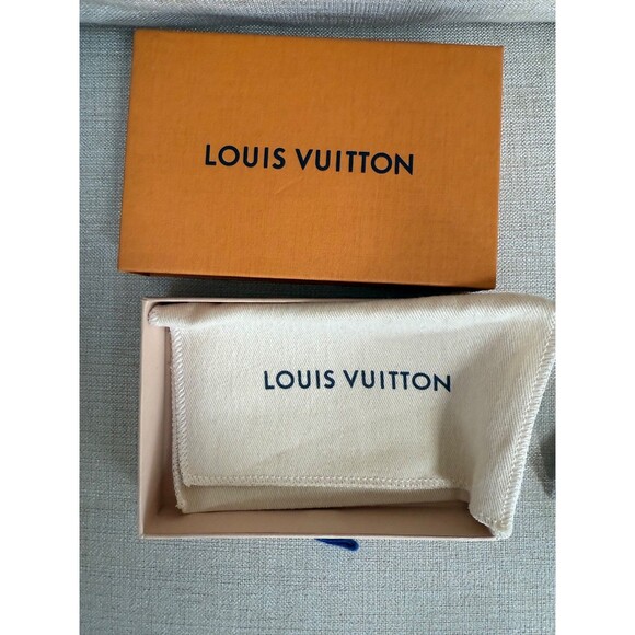 Louis Vuitton Damier Ebene Key Pouch - Original Size (N62658) - Picture 13 of 14